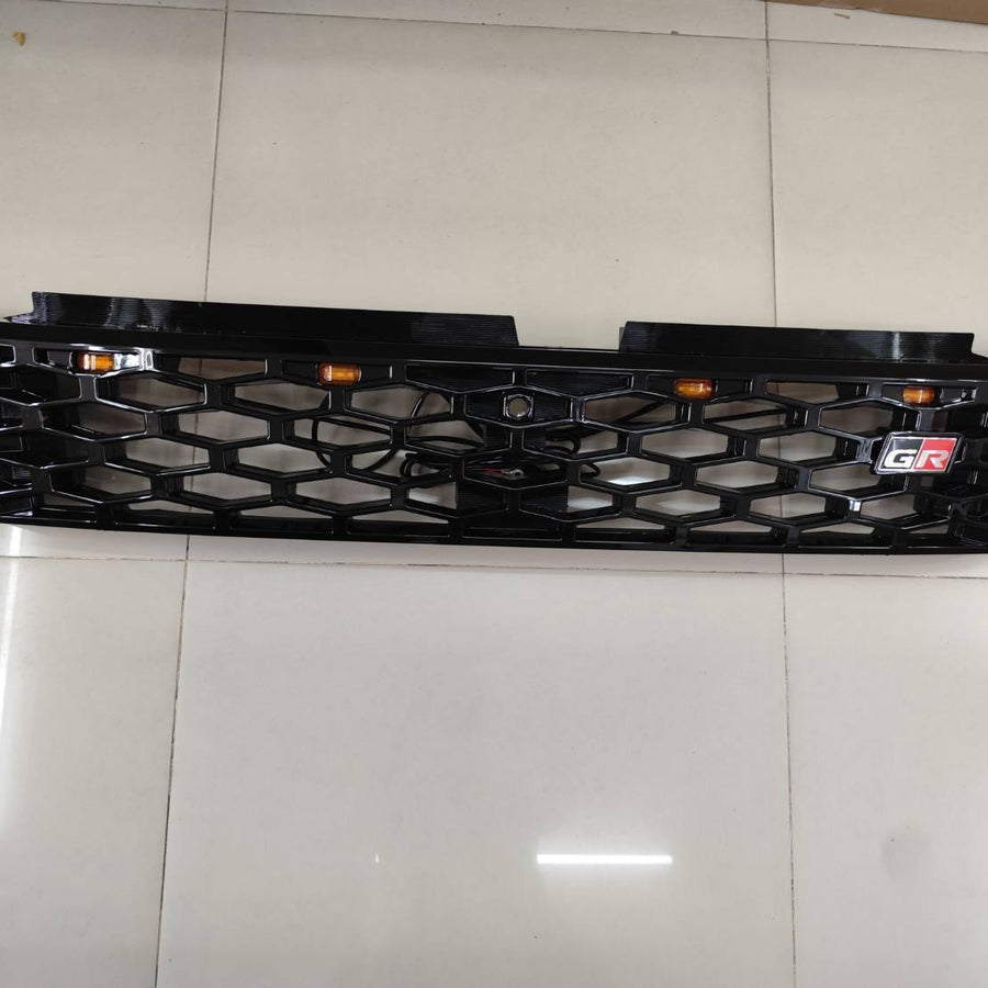GR STYLE COMPLETE GRILL AMBER LEDS TOYOTA HILUX 2026