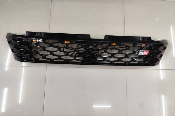 GR STYLE COMPLETE GRILL AMBER LEDS TOYOTA HILUX 2026