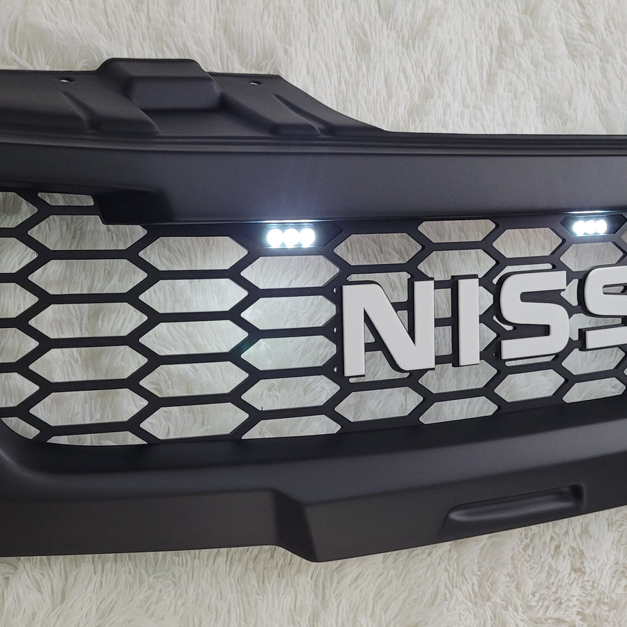 NISSAN NAVARA D40 GRILL NEW VERSION  2005-2010 PRE-FACELIFT