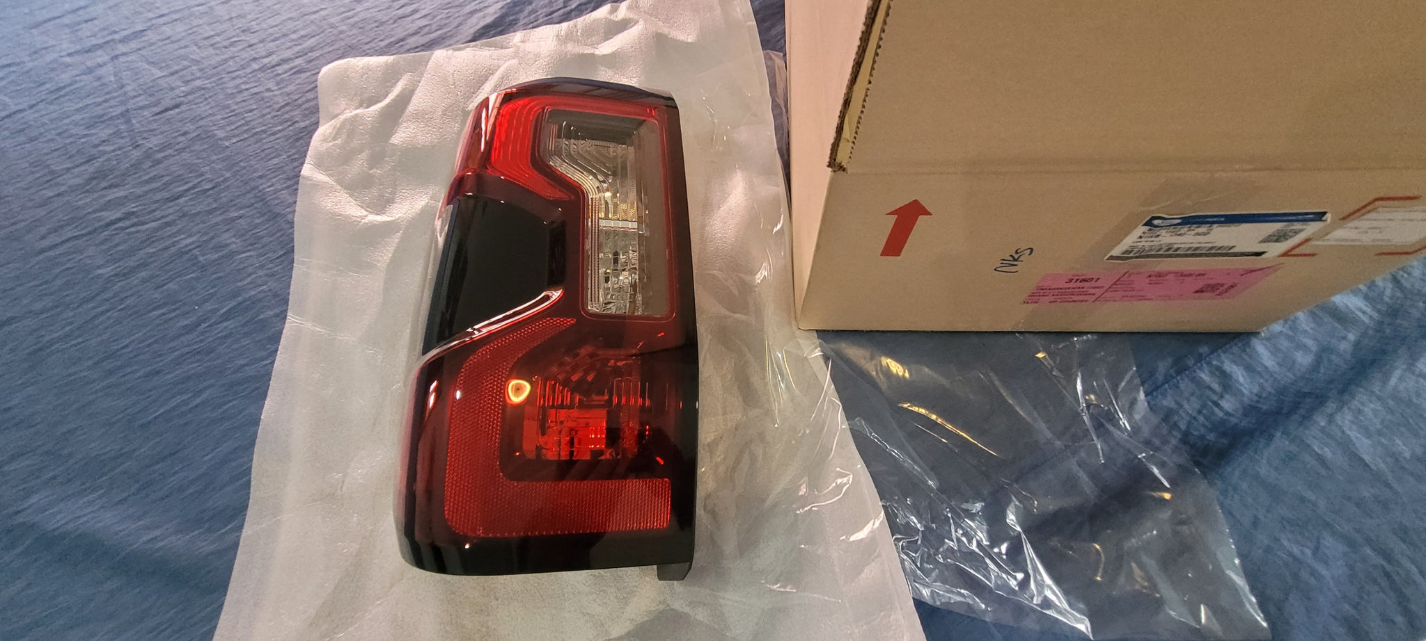 Genuine Ford rear light Standard non radar Next Gen Ranger. 2022-2024 ...
