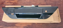 Load image into Gallery viewer, Toyota Hilux tailgage trim replacement