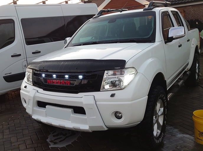 NISSAN NAVARA D40 GRILL RED NISSAN 2005-2010 PRE-FACELIFT