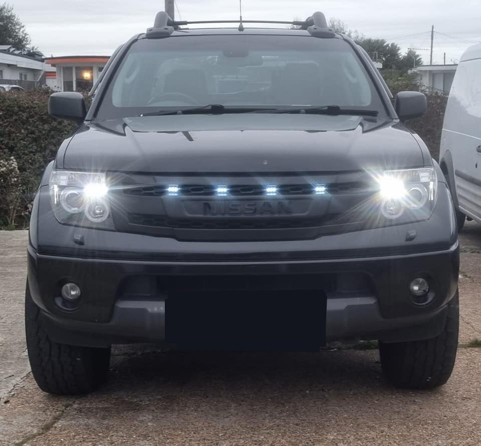 NISSAN NAVARA D40 GRILL BLACK NISSAN 2005-2010 PRE-FACELIFT