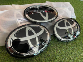 TOYOTA FORTUNER FACELIFT  2020-2025 GLASS GRILL LOGO