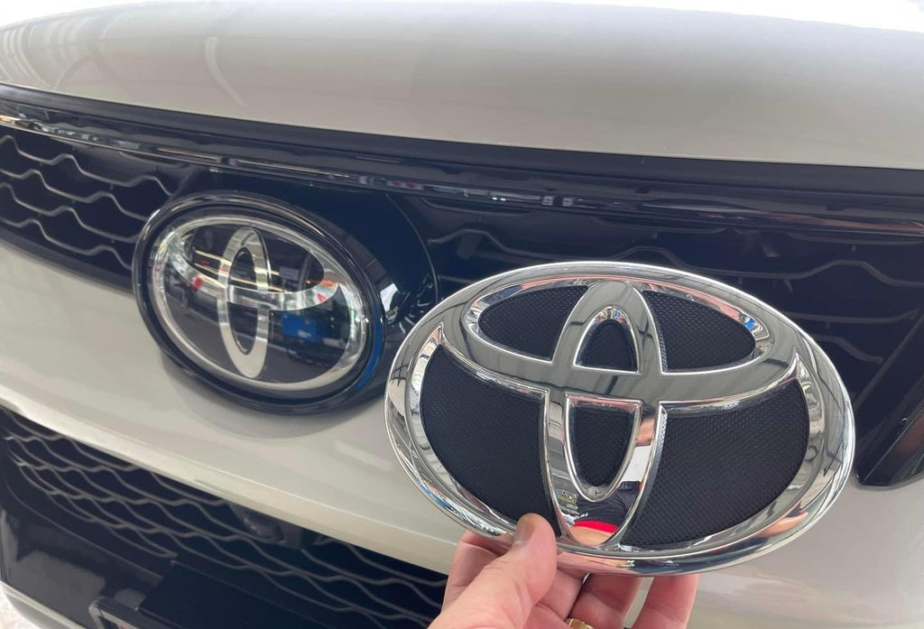 TOYOTA FORTUNER FACELIFT  2020-2024 GLASS GRILL LOGO