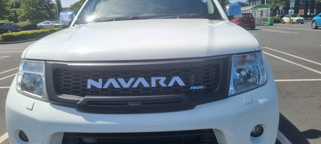 NISSAN NAVARA FACELIFT GRILL 2011-2015 FULL GRILL WHITE LOGO