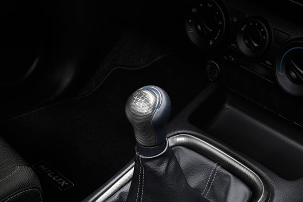 GENUINE TOYOTA HILUX 2015-2019  GEAR SHIFT KNOB FOR MANUAL 6 SPEED