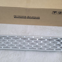 TOYOTA HILUX 2026 GENUINE WHITE GRILL