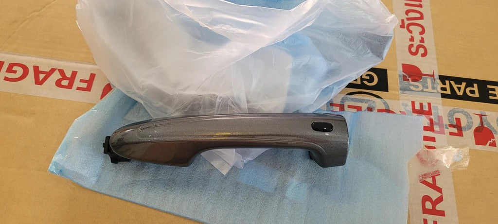 PACKAGE- GENUINE TOYOTA HILUX / FORTUNER 2015-2025 MIRROR CAPS+SET OF DOOR HANDLES