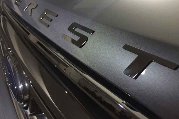FORD EVEREST 2015-2024 SET OF BONNET LETTERS"EVEREST" LETTERS BLACK
