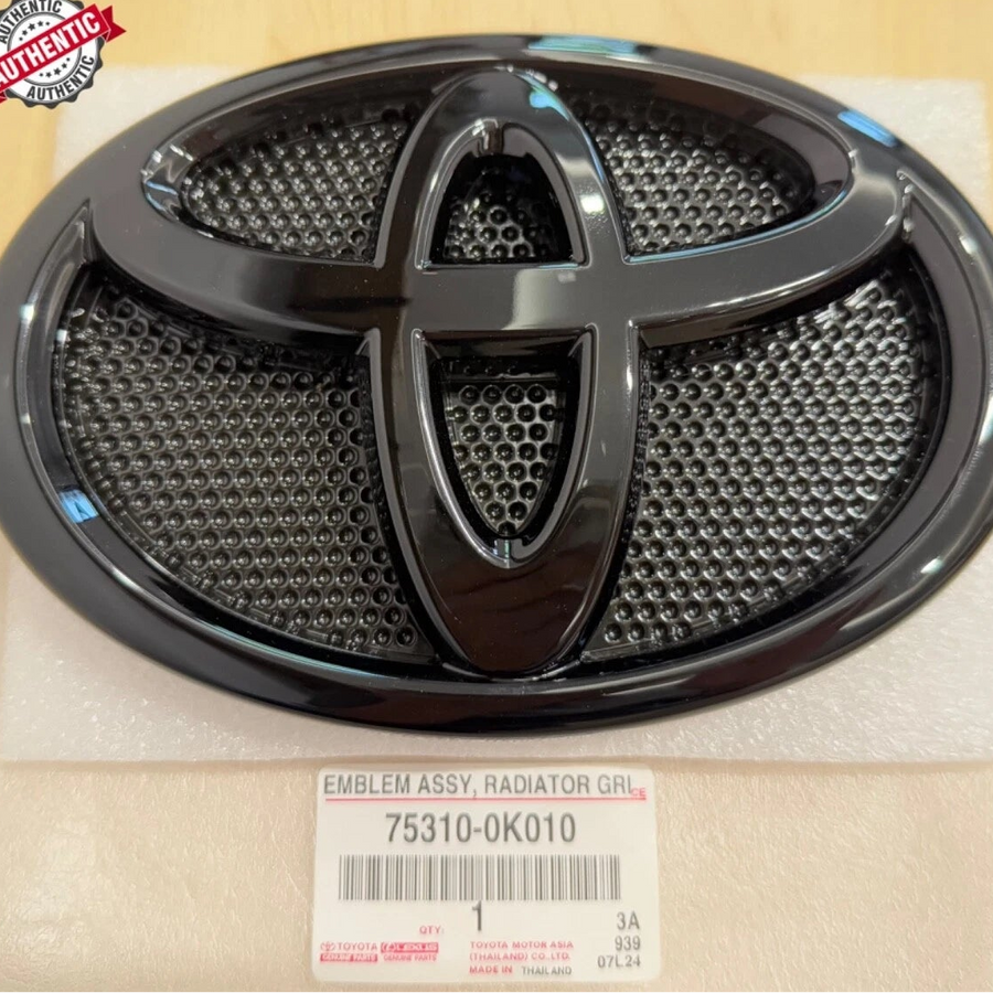 TOYOTA HILUX 2015-2025 GENUINE GRILL LOGO