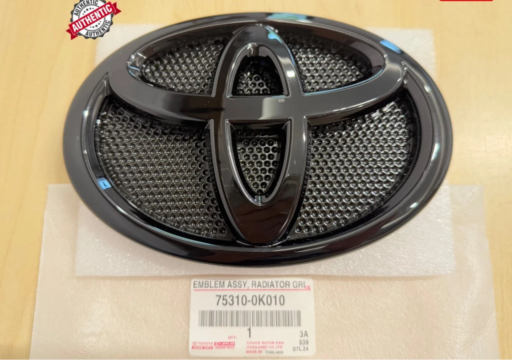 TOYOTA HILUX 2015-2025 GENUINE GRILL LOGO
