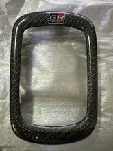 Load image into Gallery viewer, TOYOTA HILUX 2015-24 FRAME GEAR SHIFT COVER CARBON KEVLAR  AUTO VERSION