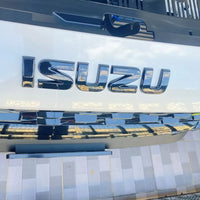 Isuzu MU-X logo covers 2025-2026
